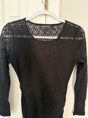 Isabella Oliver Black Lace Scoop Neck Long Sleeve Lace Maternity Dress - ruched